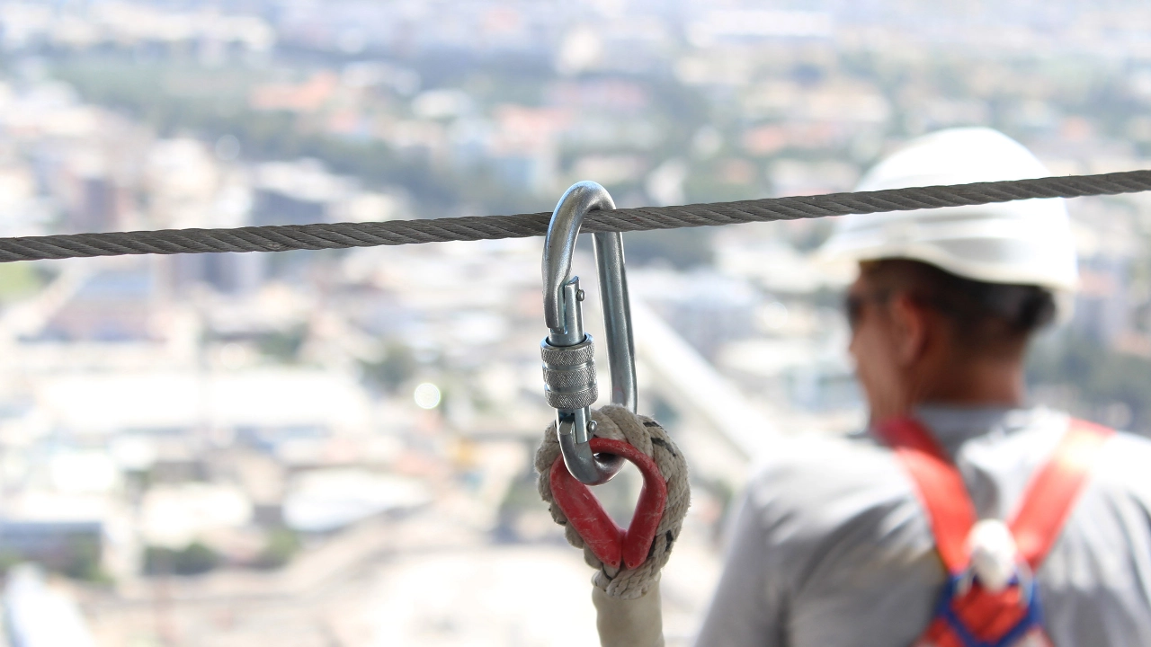 Arbeitsschutzmaßnahme Karabiner