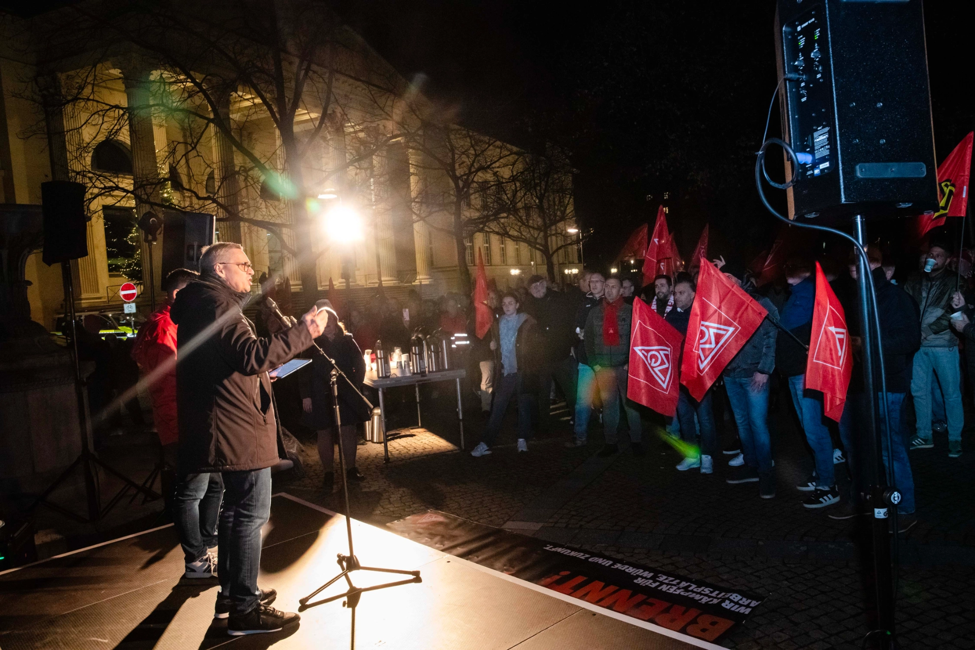 Gewerkschaft mahnt vor dem Landtag, Auf der Bühne: Thorsten Gröger