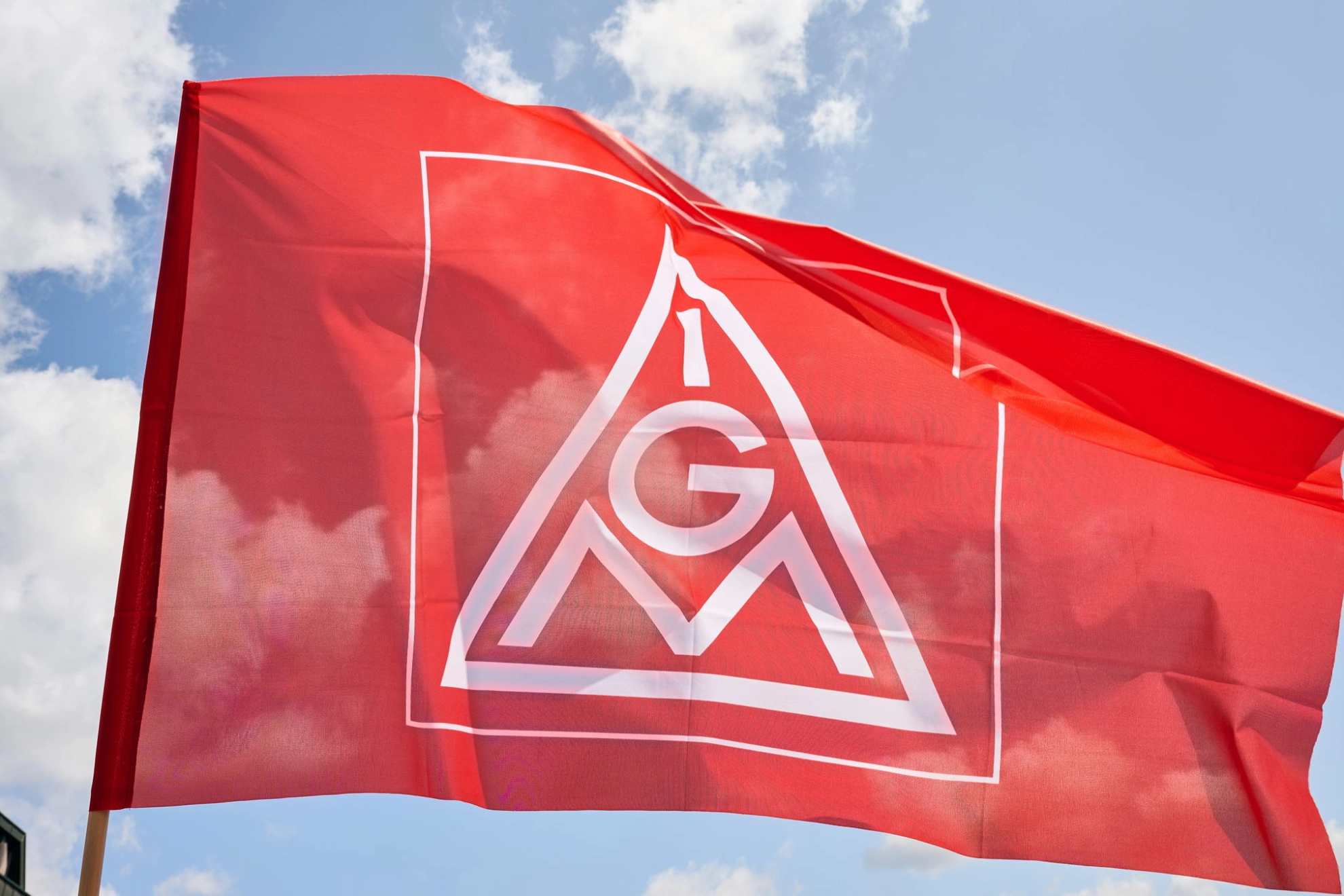 Aktion am 16.06.2025  im Rahmen der 3. Verhandlungsrunde Textile Dienste in Dietzenbach
