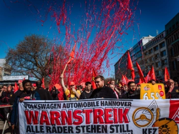 Rund 1200 Beschäftigte des Kfz-Handwerks in Hannover im Warnstreik