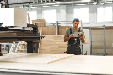 Holz und Kunststoffindustrie