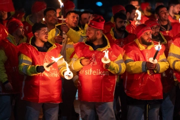 Auftakt mit rund 200 Beschäftigten bei Clarios in Hannover